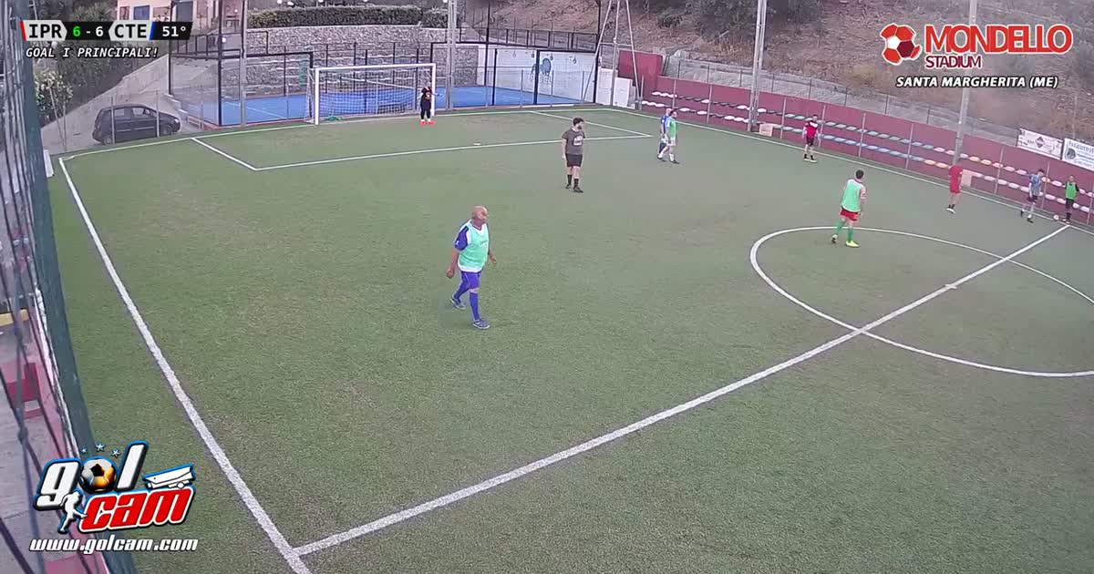 Sforbiciata 