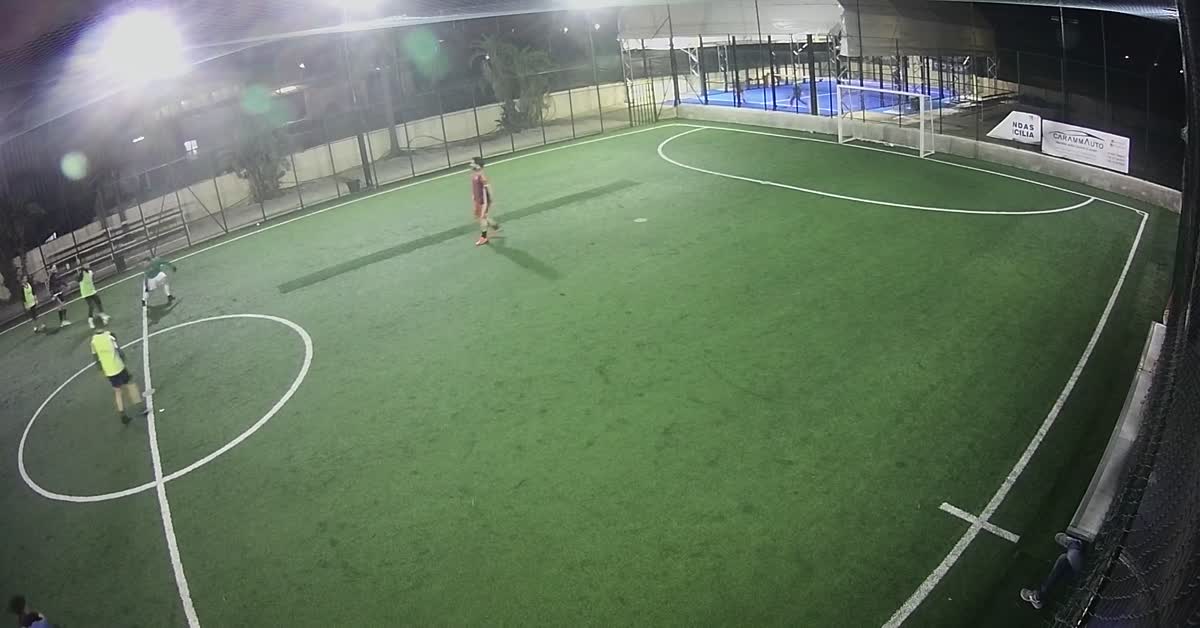 Tiro da centrocampo 