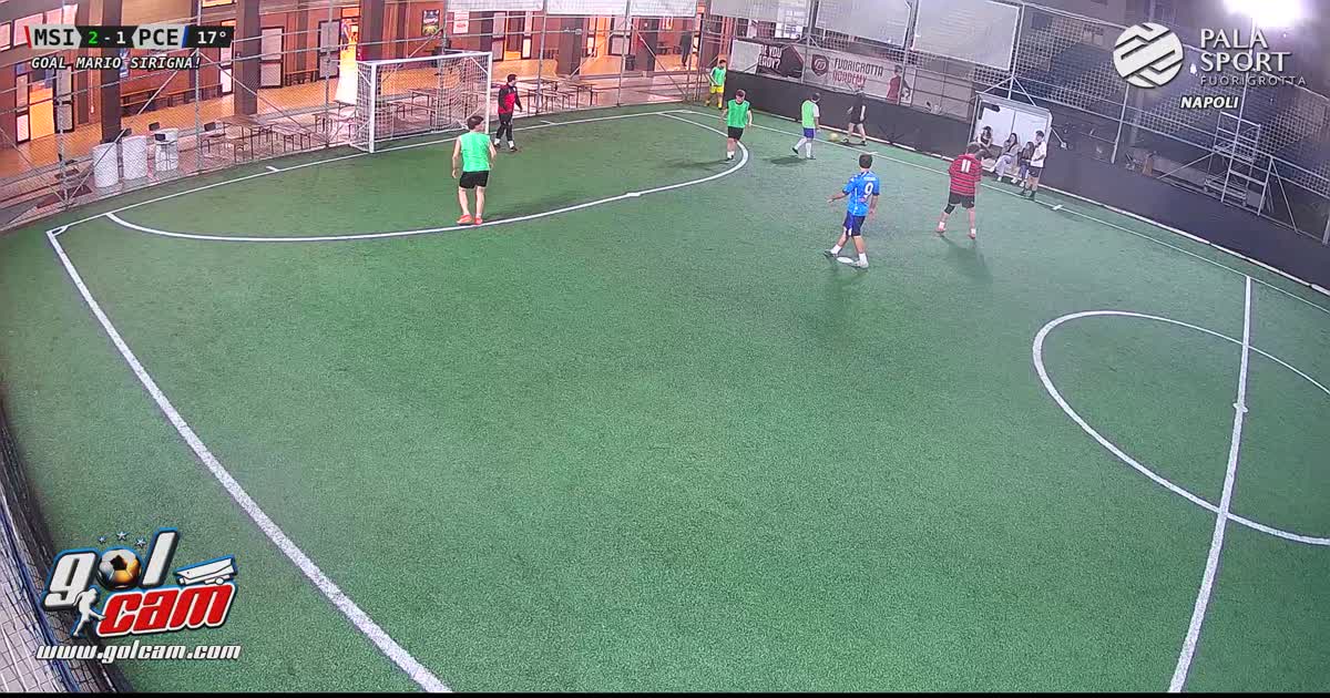 Gol in area 