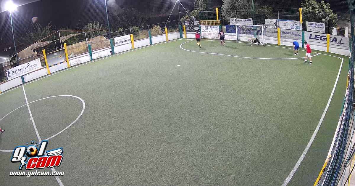 Gol di sinistro da angolo