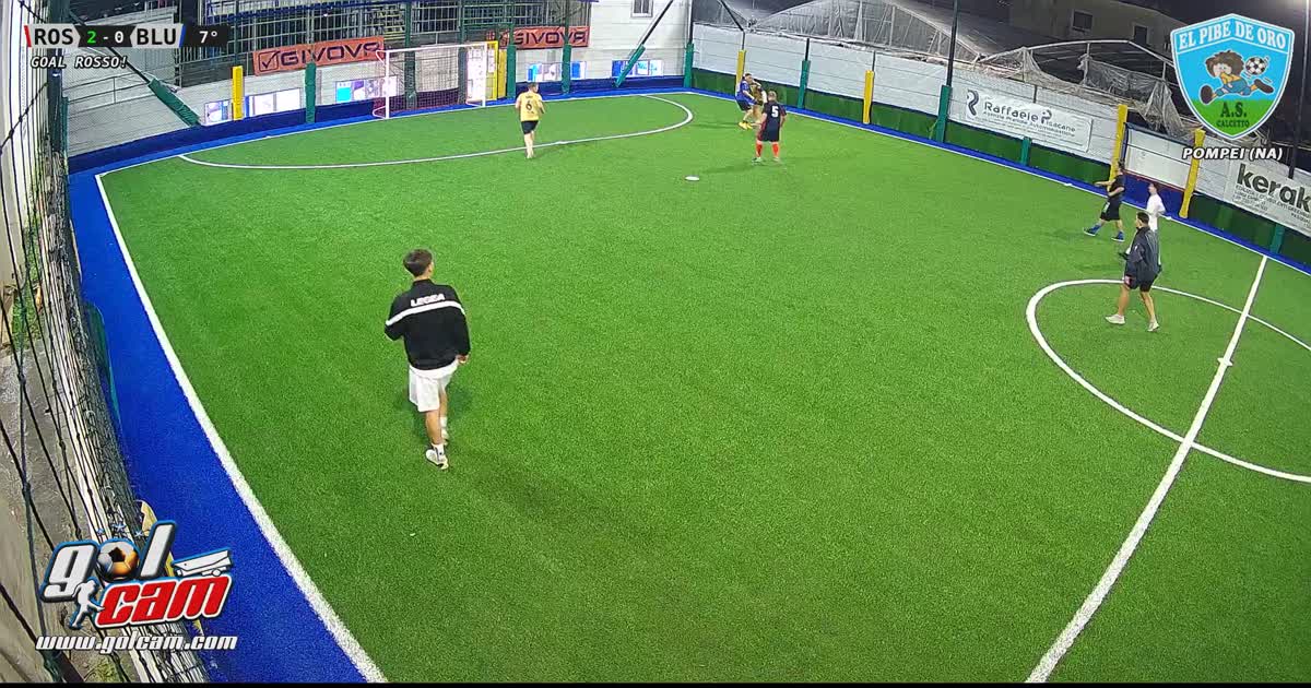 Marco dribbling 