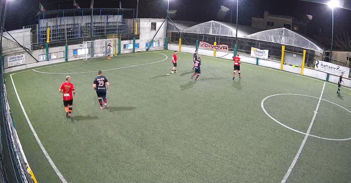 Tiro a giro di poco fuori