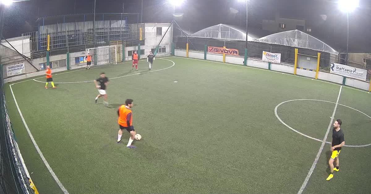 Scheggia la traversa