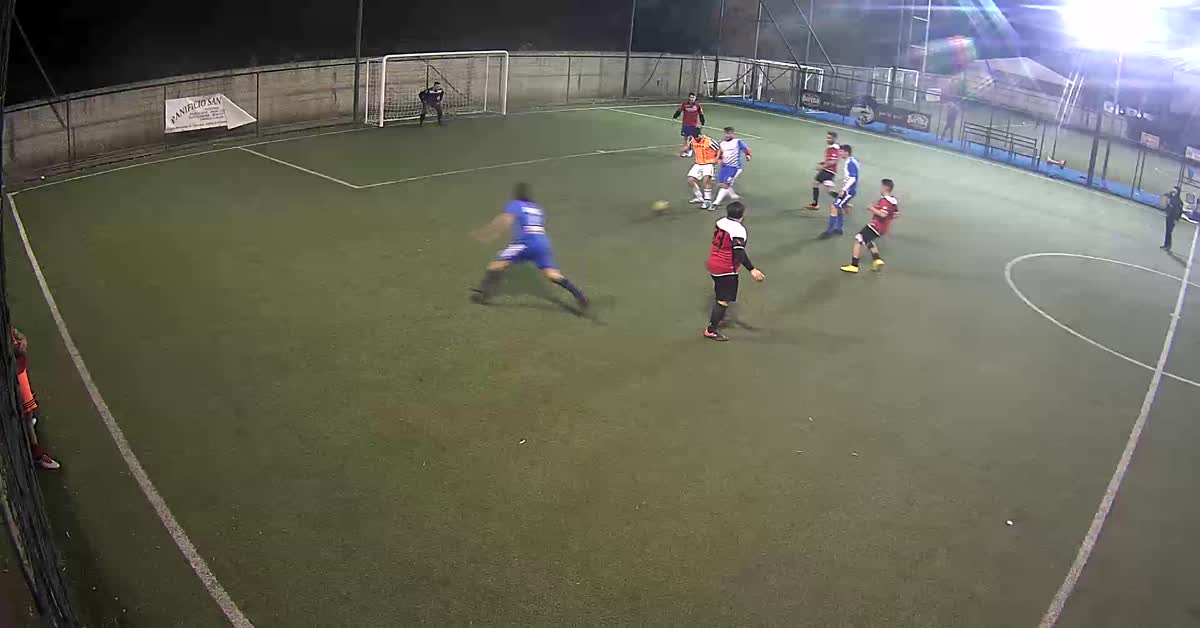 sbaglio del portiere...