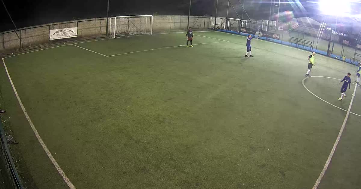 Gran colpo di testa!!