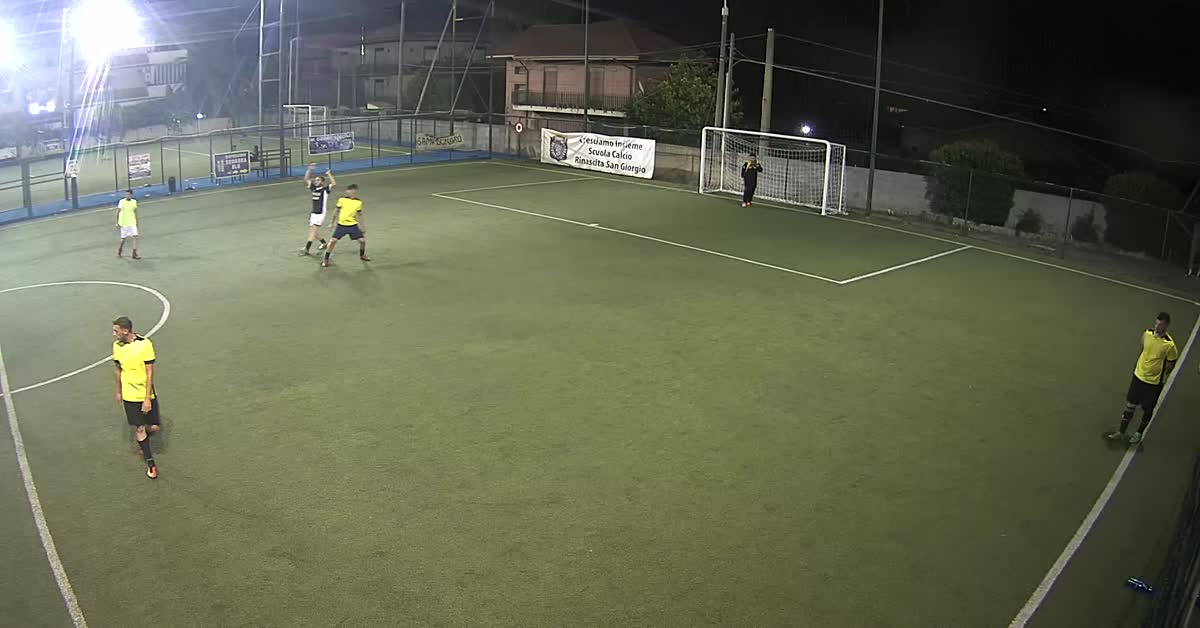 Spiazza il portiere