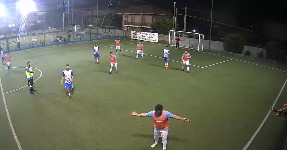 Tiro da lontanissimo