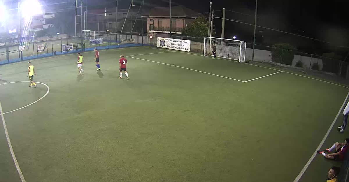 Rimpallo sfortunato