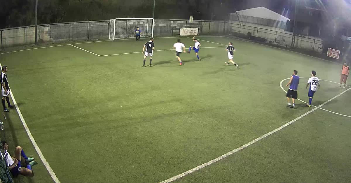 Gran controllo e grande gol