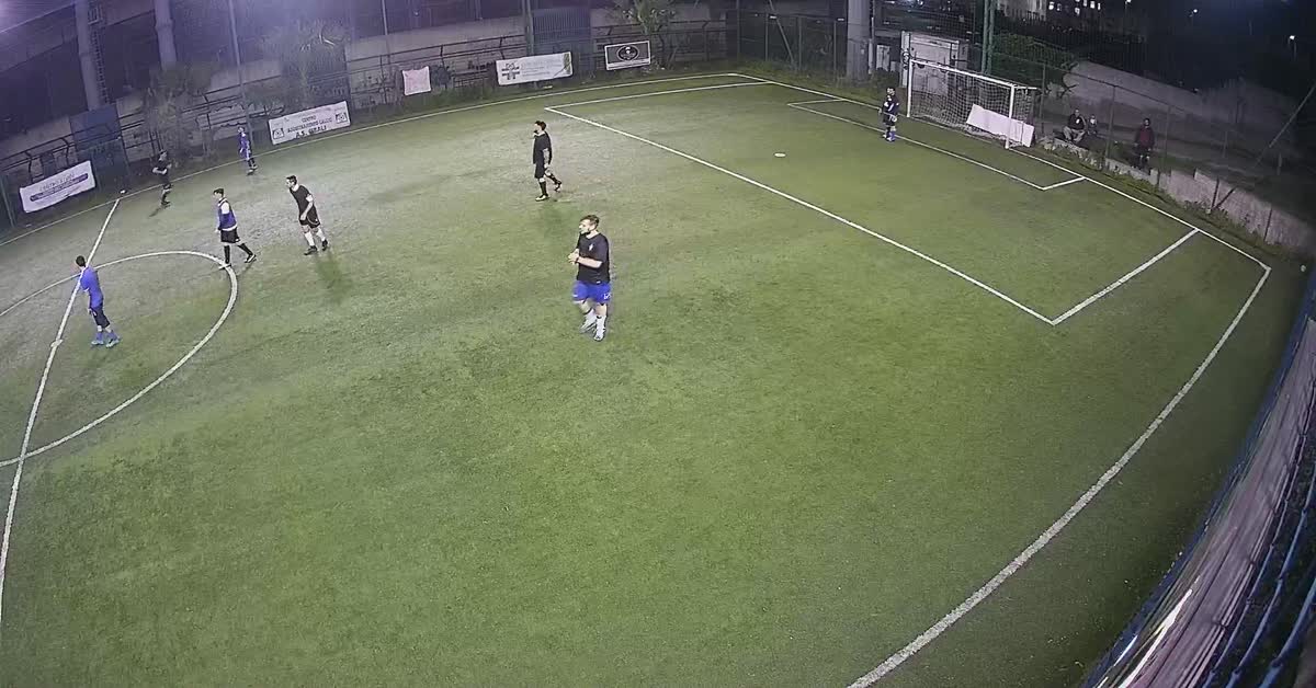 Ruba palla e gol