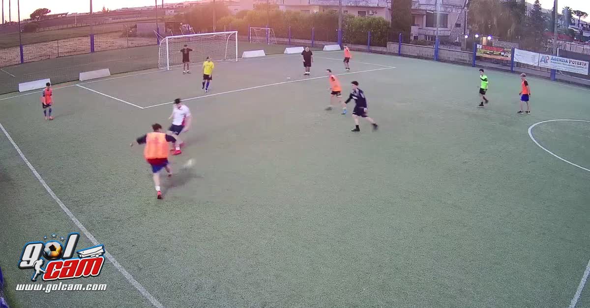 TIRO DA FUORI