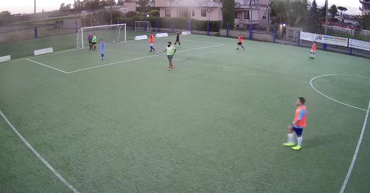 Colpo di testa fuori