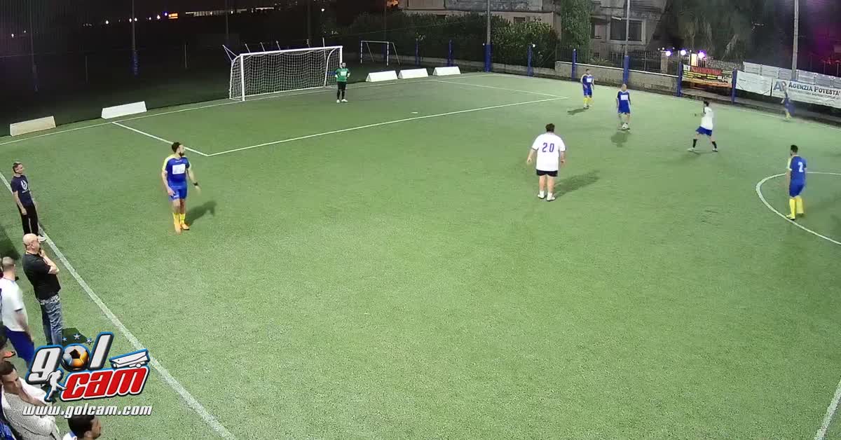 Assist man
