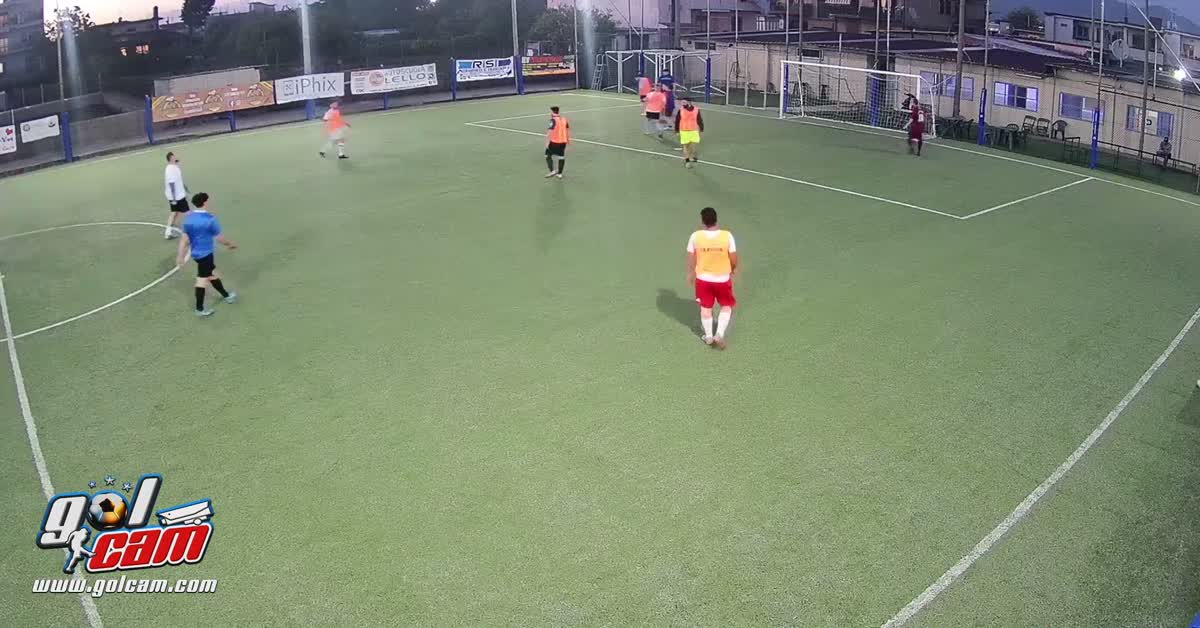 Gol di contropiede al volo 