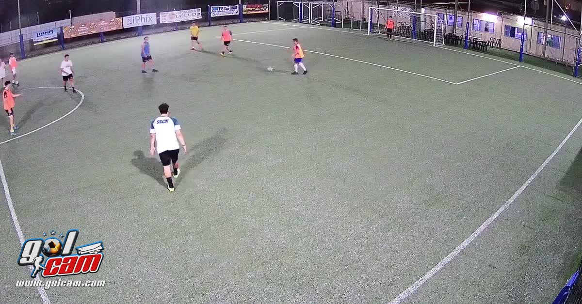 Goal di tacco a pallonetto