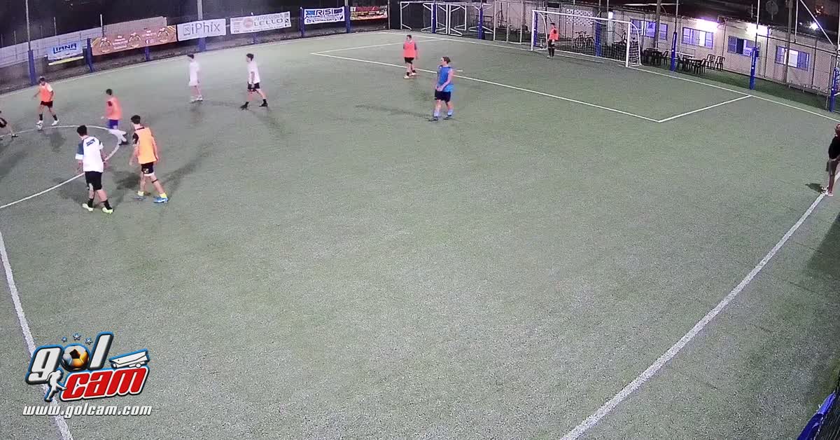 Dribling e goal di tacco