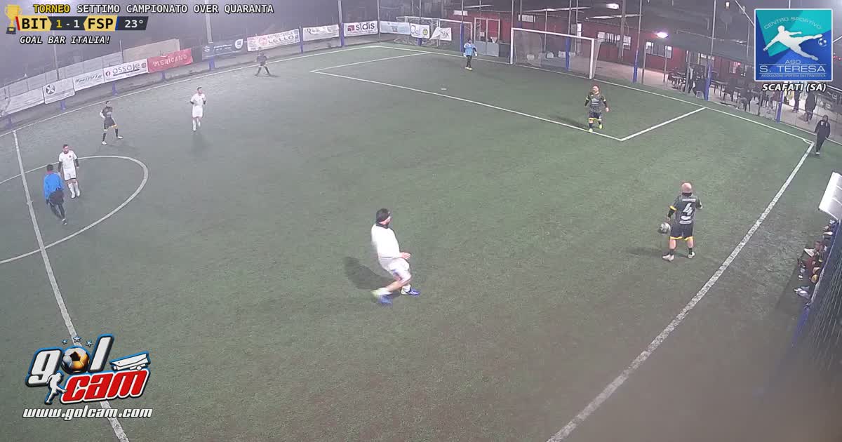 Tiro con ribattuta e gol