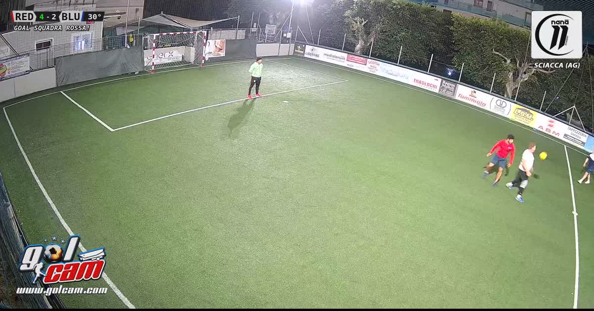 Tiro da centrocampo 