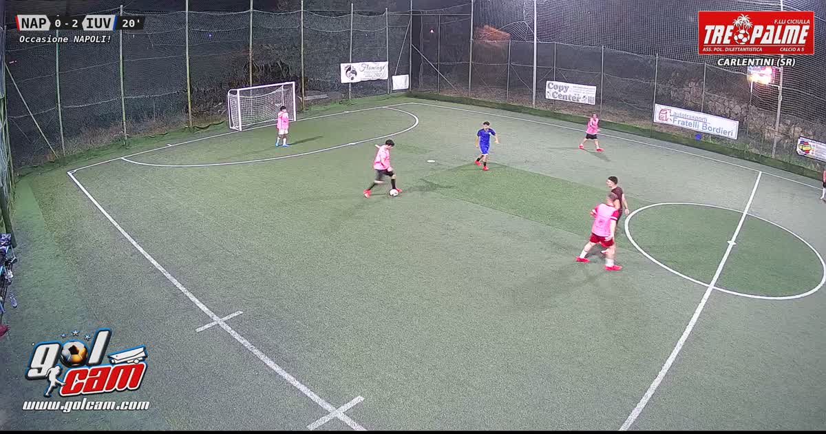 Il portiere entra in god mode