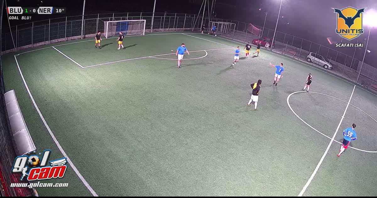 1-0 blu Salvatore colpisce anc