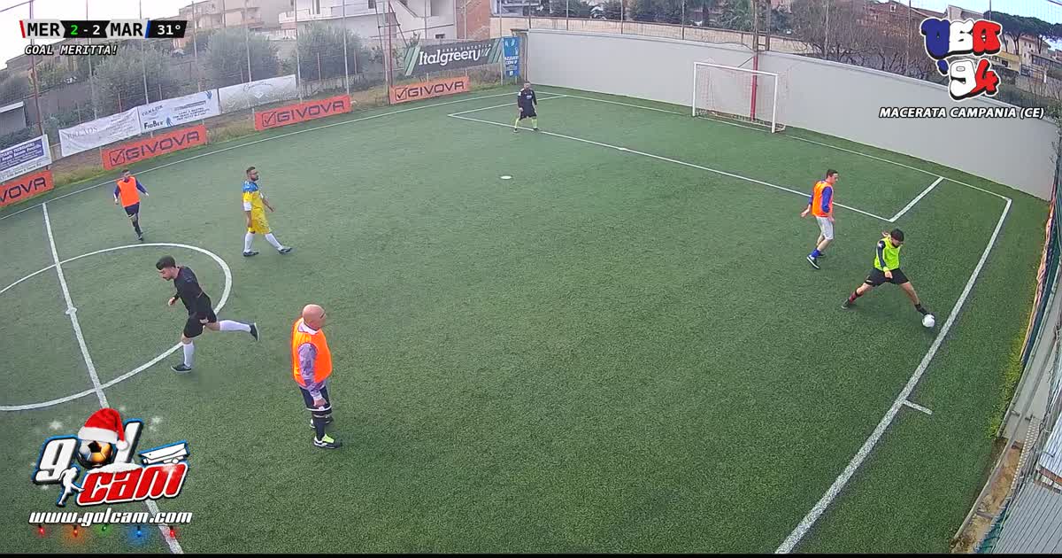 Tiro da centrocampo 