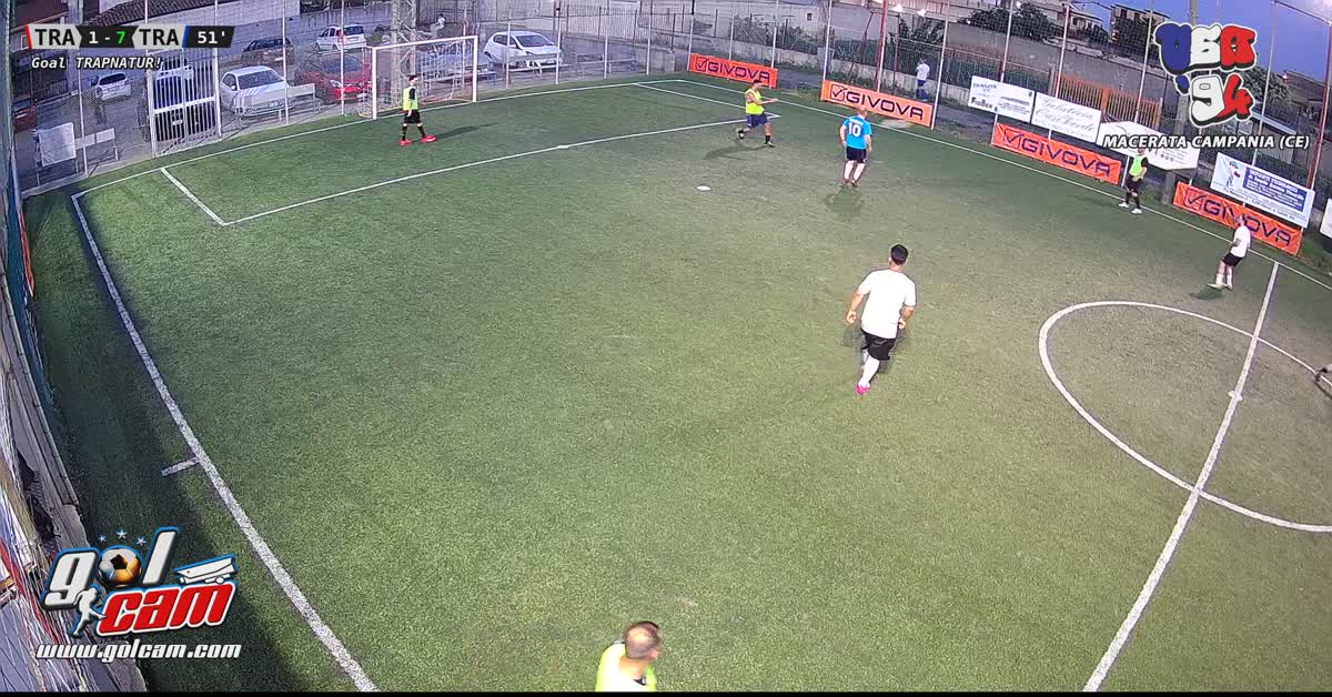 Gol con tunnel 